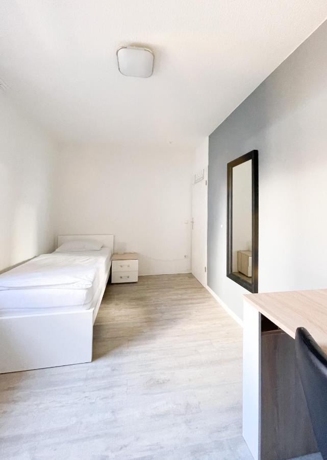 Traumhaftes Privatzimmer In Karlsruhe Exteriör bild